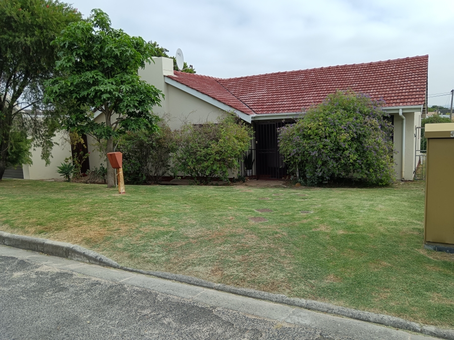 4 Bedroom Property for Sale in Belhar Western Cape